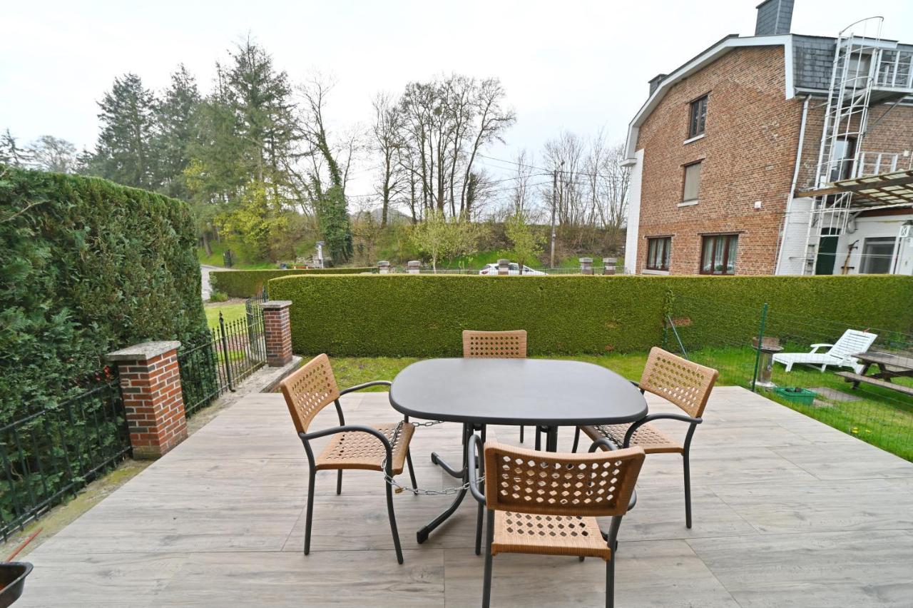 La Petite Maison Dans La Prairie Отон Экстерьер фото