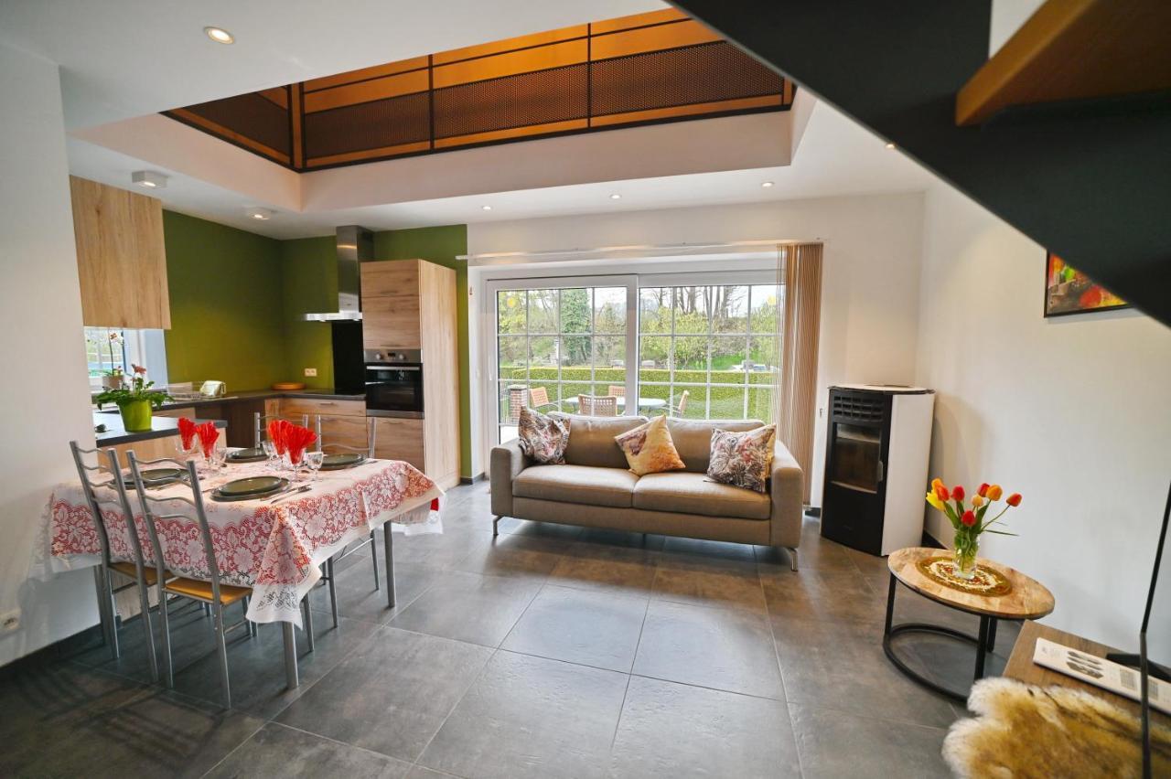 La Petite Maison Dans La Prairie Отон Экстерьер фото
