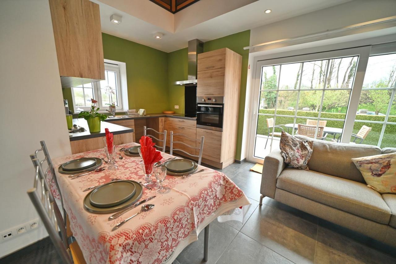 La Petite Maison Dans La Prairie Отон Экстерьер фото